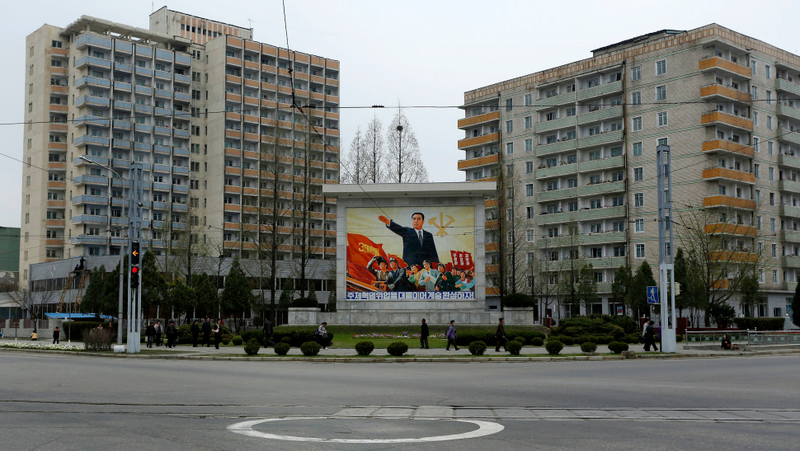 Illustration for article titled Communist Leaders Are Still Watching Us in These Monumental Portraits
